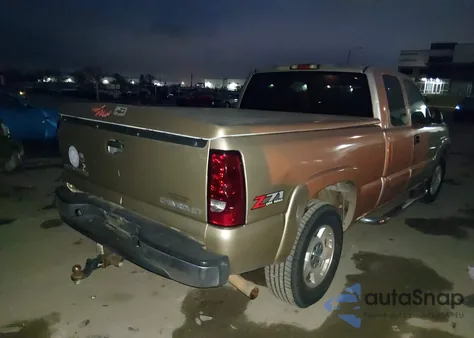 2004 Chevrolet Silverado 1500 Z71 from USA, damaged, VIN 2GCEK19T041268432